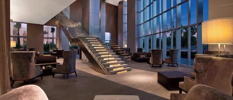 Bar-salon dans le hall