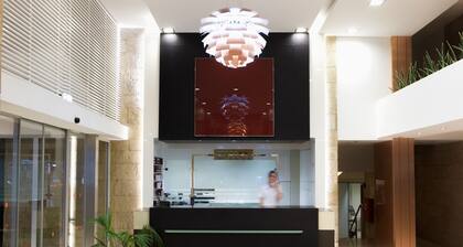 Pearl Hotel