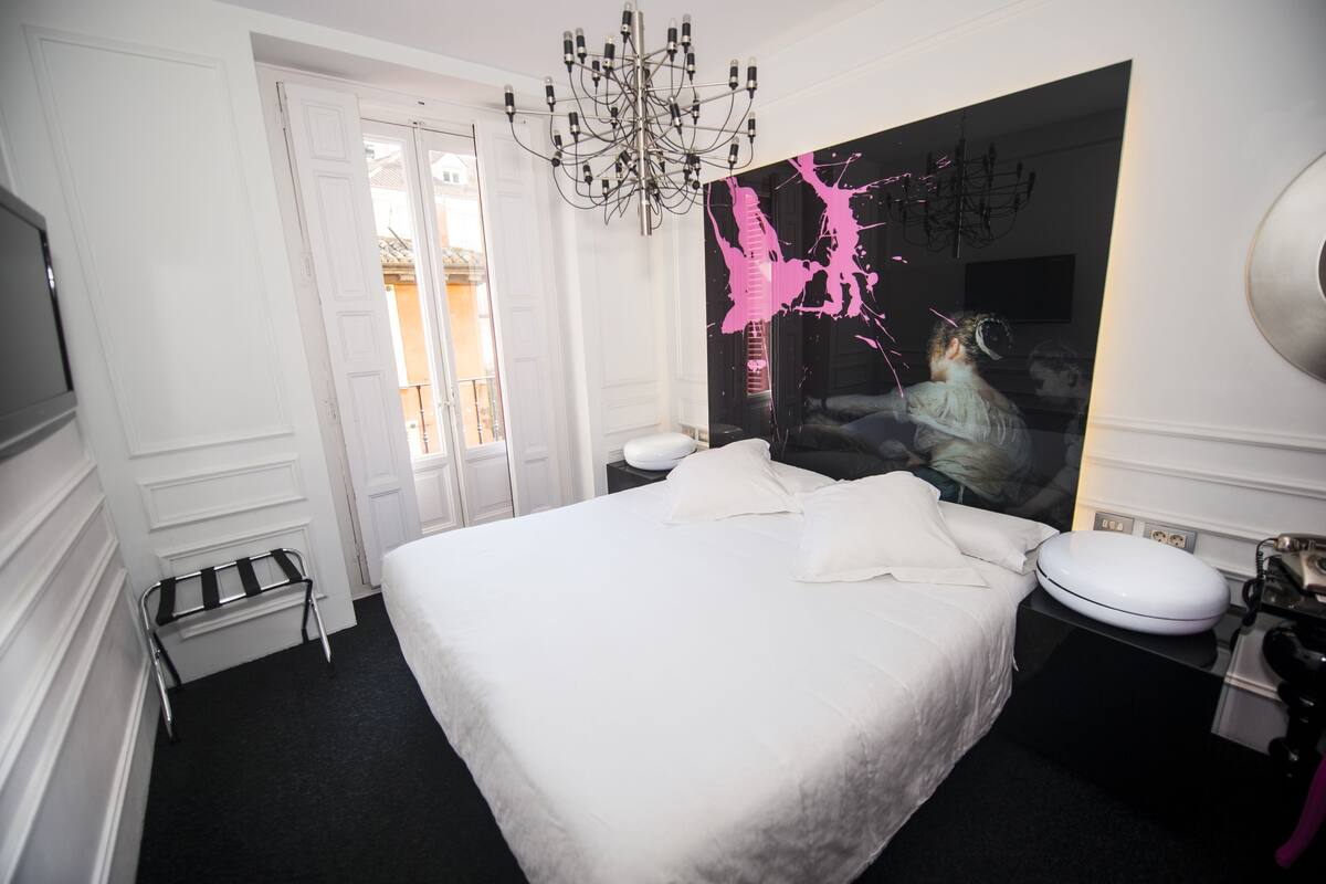 Superior-Doppel- oder -Zweibettzimmer, Balkon | Daunenbettdecken, Betten mit Memory-Foam-Matratzen, Minibar, Zimmersafe