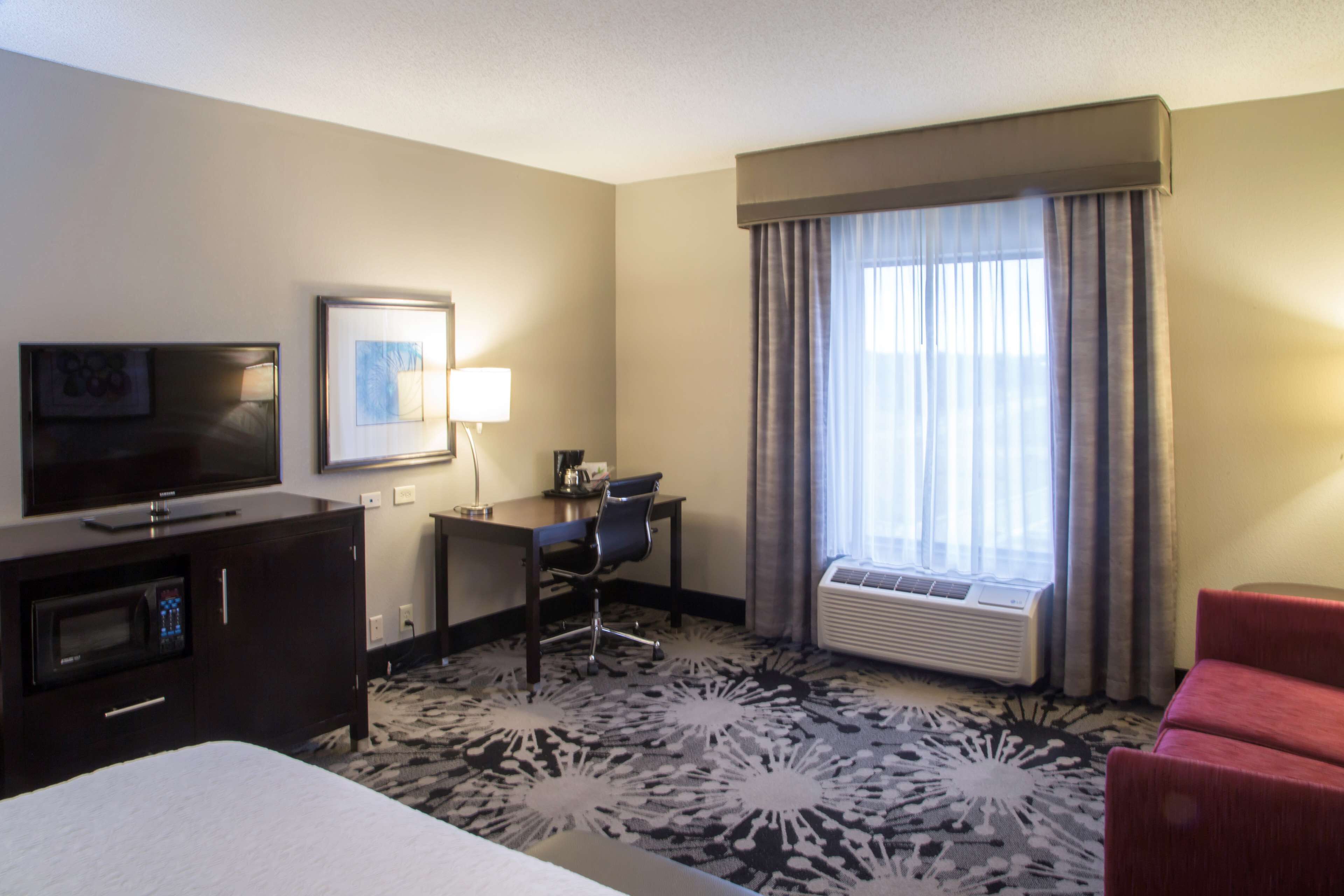 ルーム キングベッド 1 台ソファーベッド付き 禁煙 | セーフティボックス (室内)、デスク、アイロン / アイロン台、WiFi (無料)