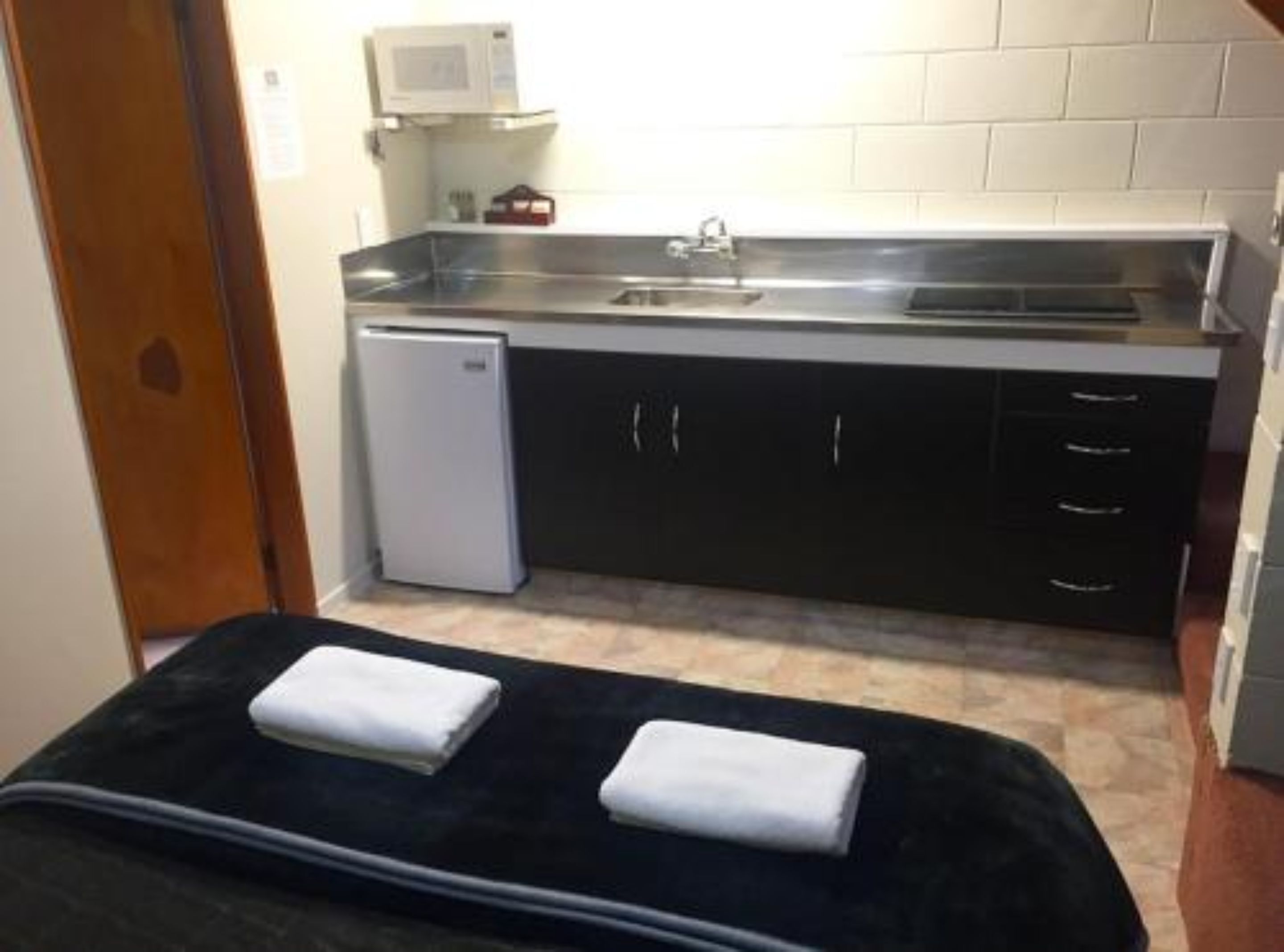 studio (loft) | private kitchenette | fridge, coffee/tea maker, electric kettle, high chair