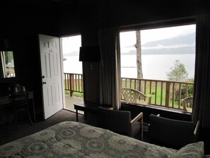 Room, Lake View | Bed sheets - Rain Forest Resort Village (Quinault)