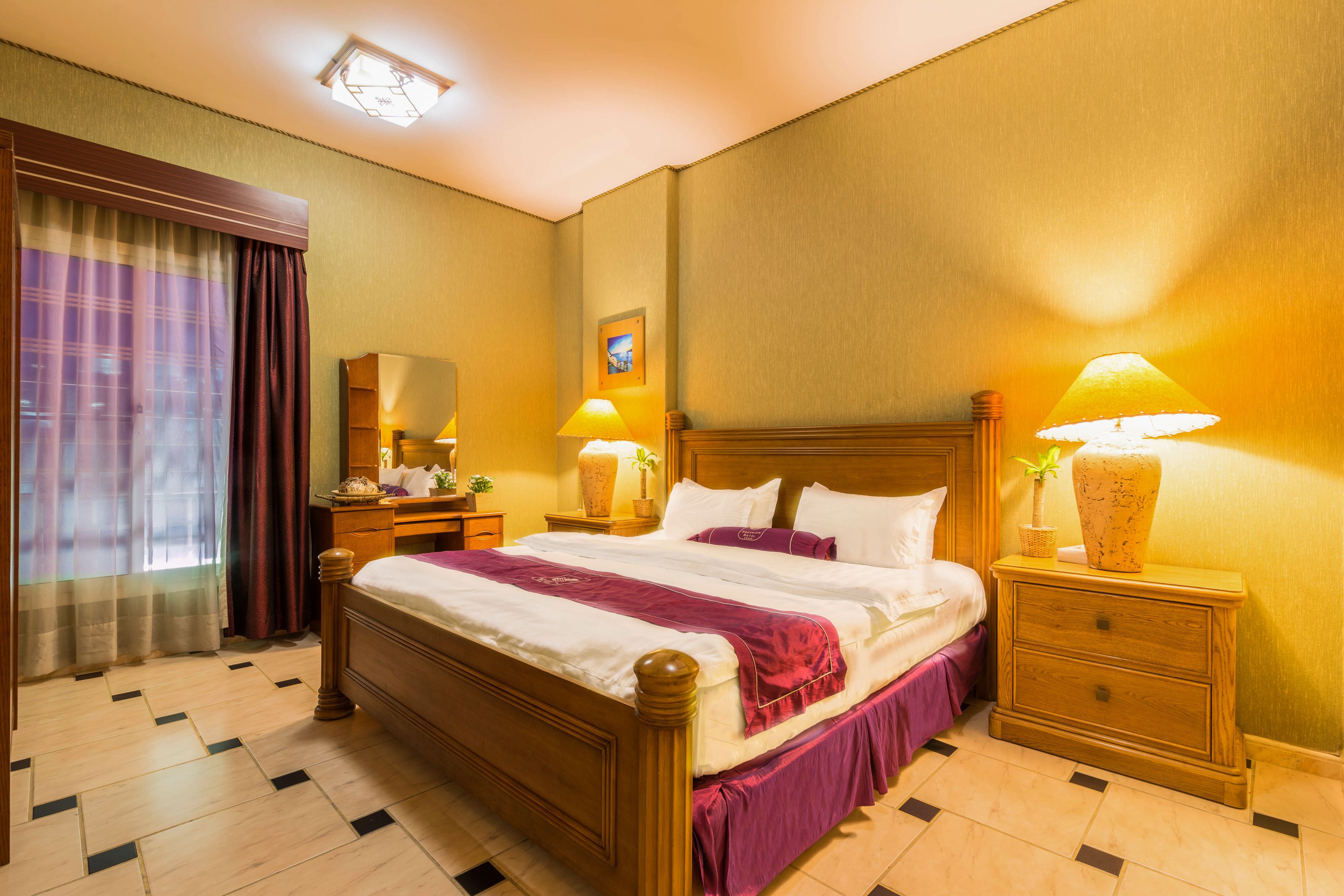 1 bedroom, egyptian cotton sheets, down duvets, pillow-top beds