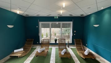 Sauna, tina de hidromasaje y baño de vapor