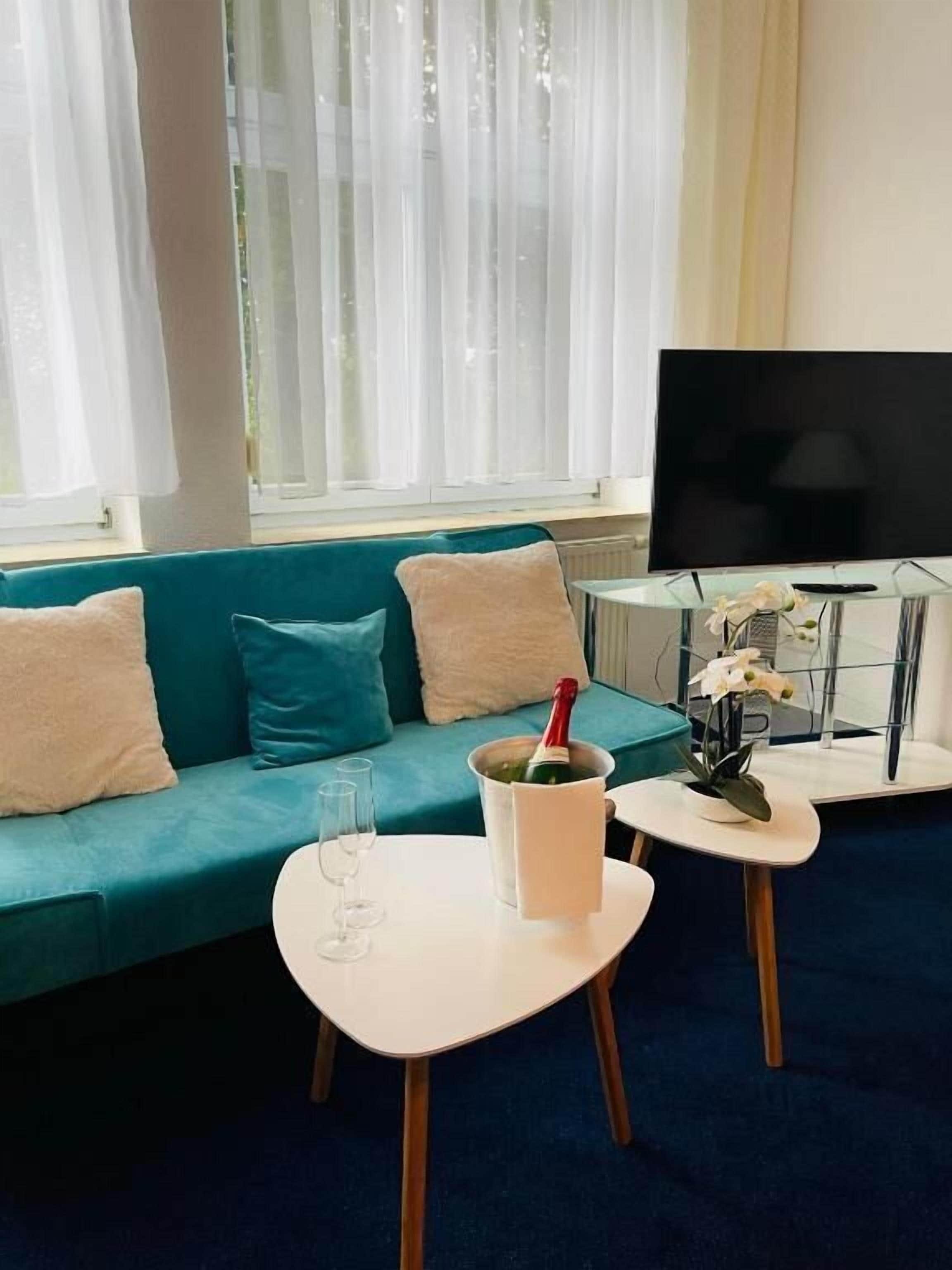 Business Suite, Jetted Tub | Down comforters, desk, blackout drapes, iron/ironing board