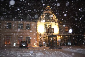 Front of property – evening/night