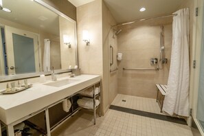 Rainfall showerhead, free toiletries, hair dryer, towels