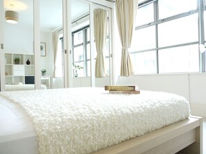 Standard Apartment, 2 Bedrooms | Individually decorated, individually furnished, desk, blackout drapes - London Centre Apartments (London)