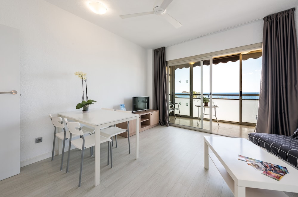 Apartamentos Atlántida by null