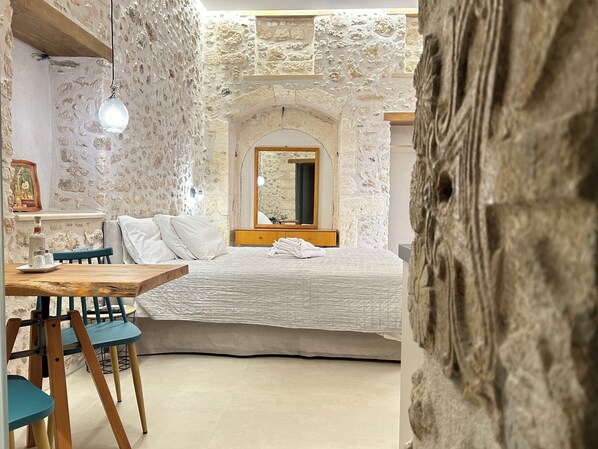 Individually decorated, individually furnished, blackout drapes - Barbara Studios (Rethymno)