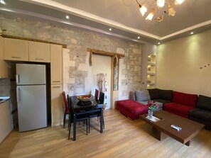 Superior Apartment, 1 Queen Bed with Sofa bed, Terrace, Garden Area | Living area