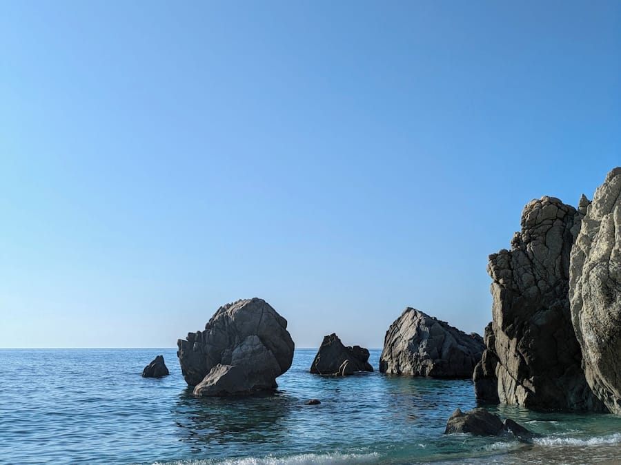 Private beach, sun-loungers, beach umbrellas, beach towels