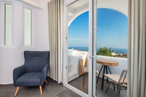 Deluxe Suite with Outdoor Hot Tub and Sea View | Ausblick vom Zimmer