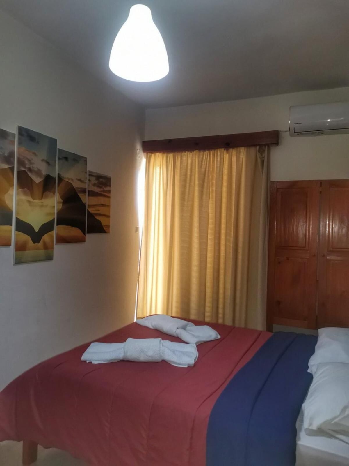 in-room safe, desk, free wifi, bed sheets