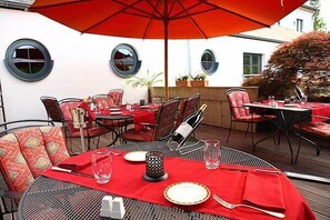 2 restaurants; lunch and dinner served - Hôtel-Restaurant DAHM (Erpeldange)