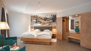 Deluxe Room | Premium bedding, minibar, in-room safe, desk - Hôtel-Restaurant DAHM (Erpeldange)