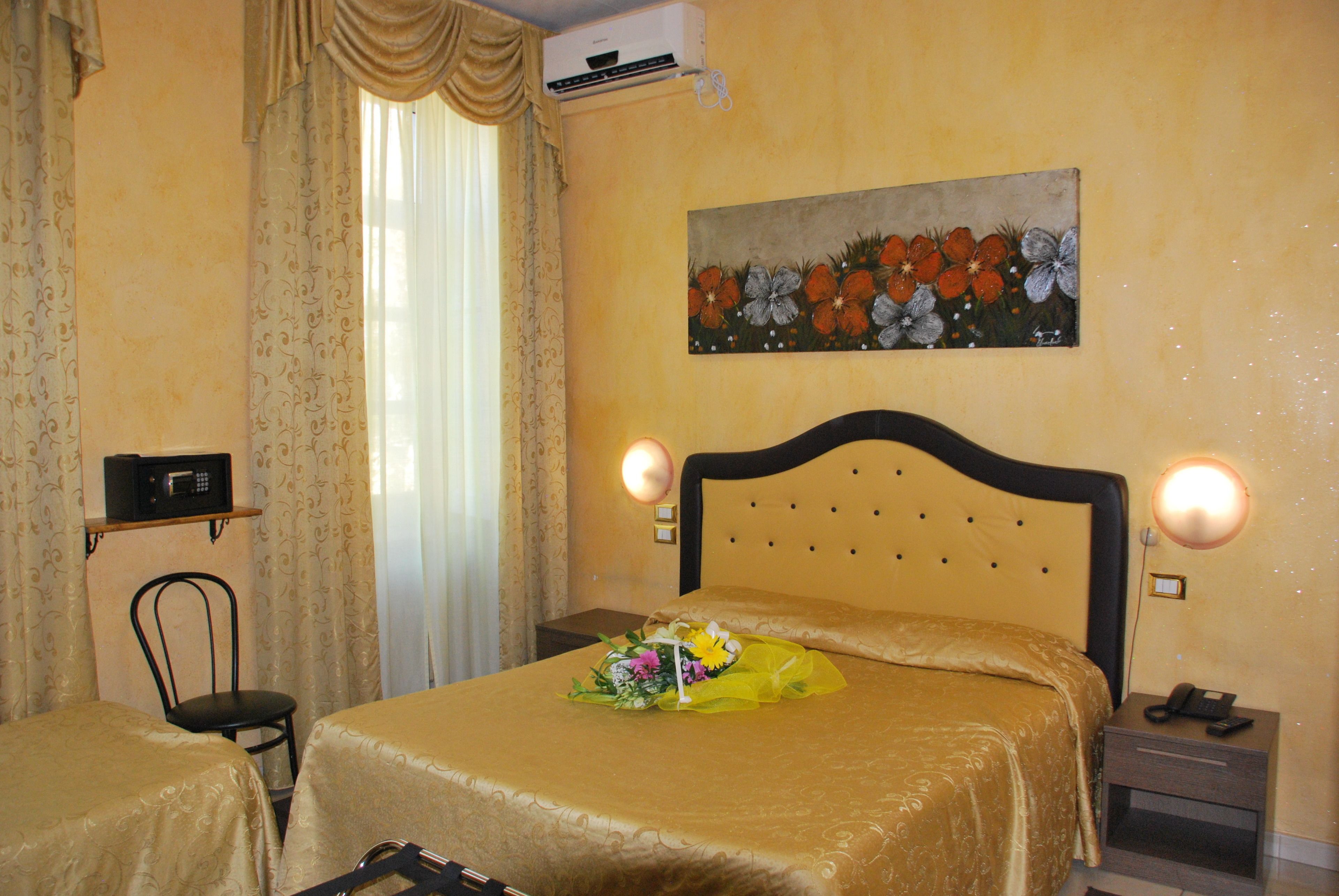 Daunenbettdecken, Schreibtisch, Bügeleisen/Bügelbrett, kostenloses WLAN