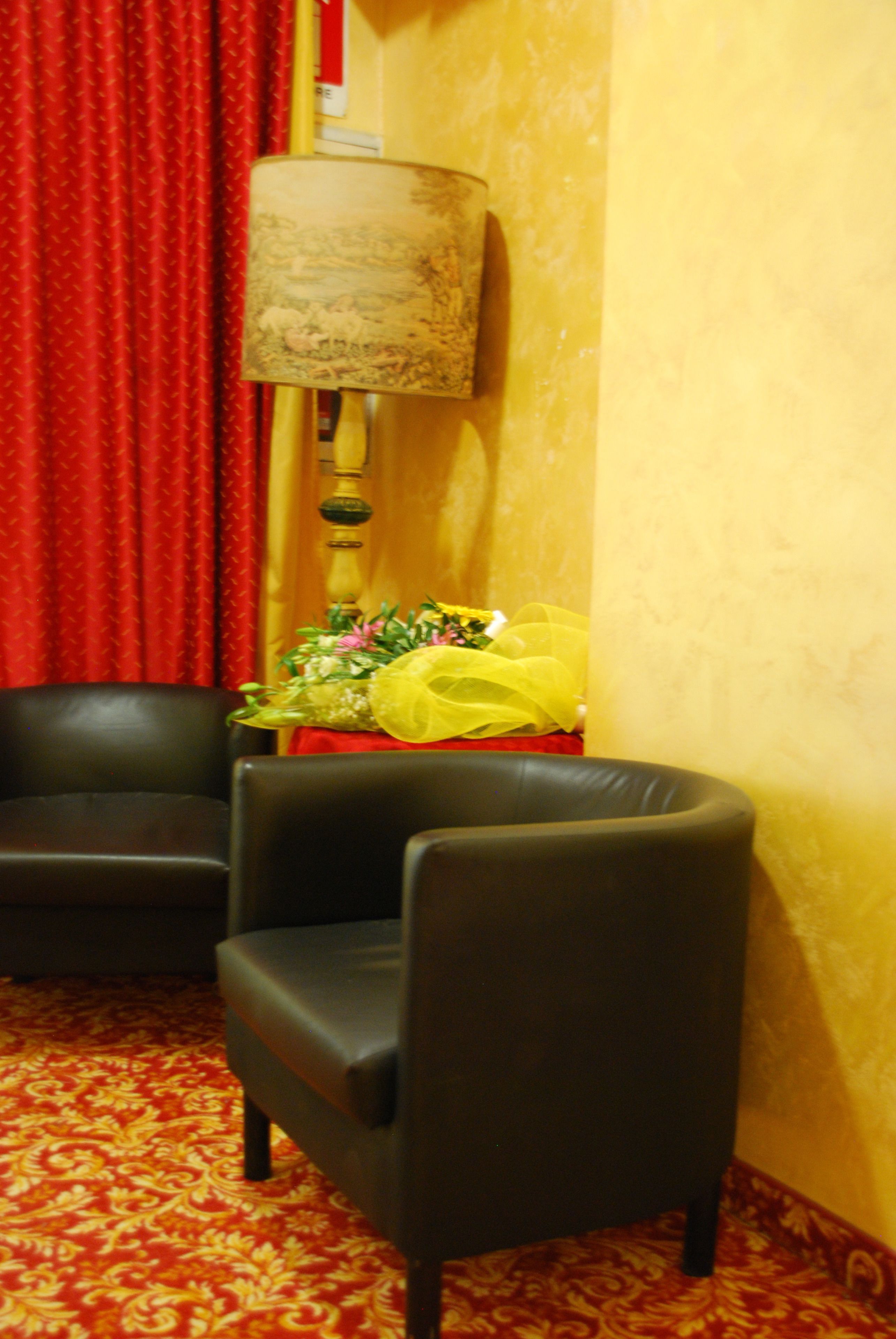 Coin salon dans le hall