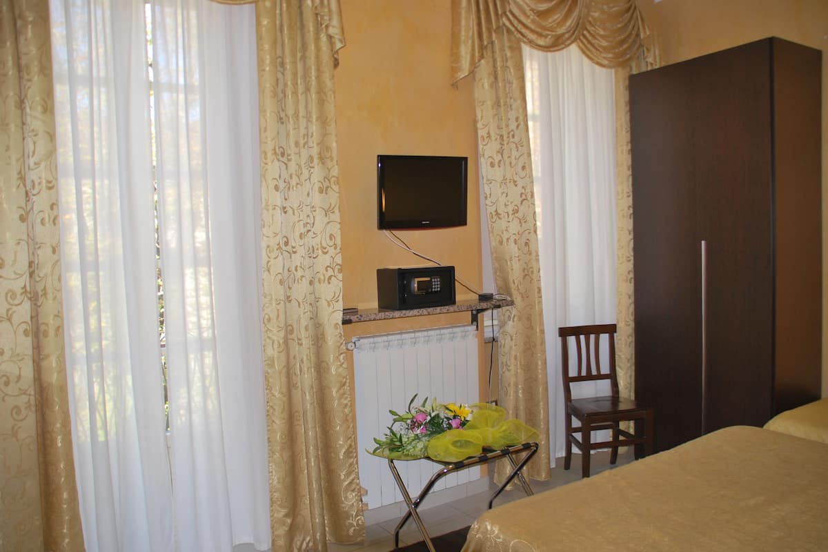 1 bedroom, down comforters, desk, iron/ironing board