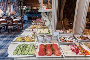 Free daily buffet breakfast - Hotel St. Bruno (Gizycko)