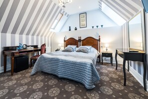 Caja de seguridad en la habitación y decoración personalizada 