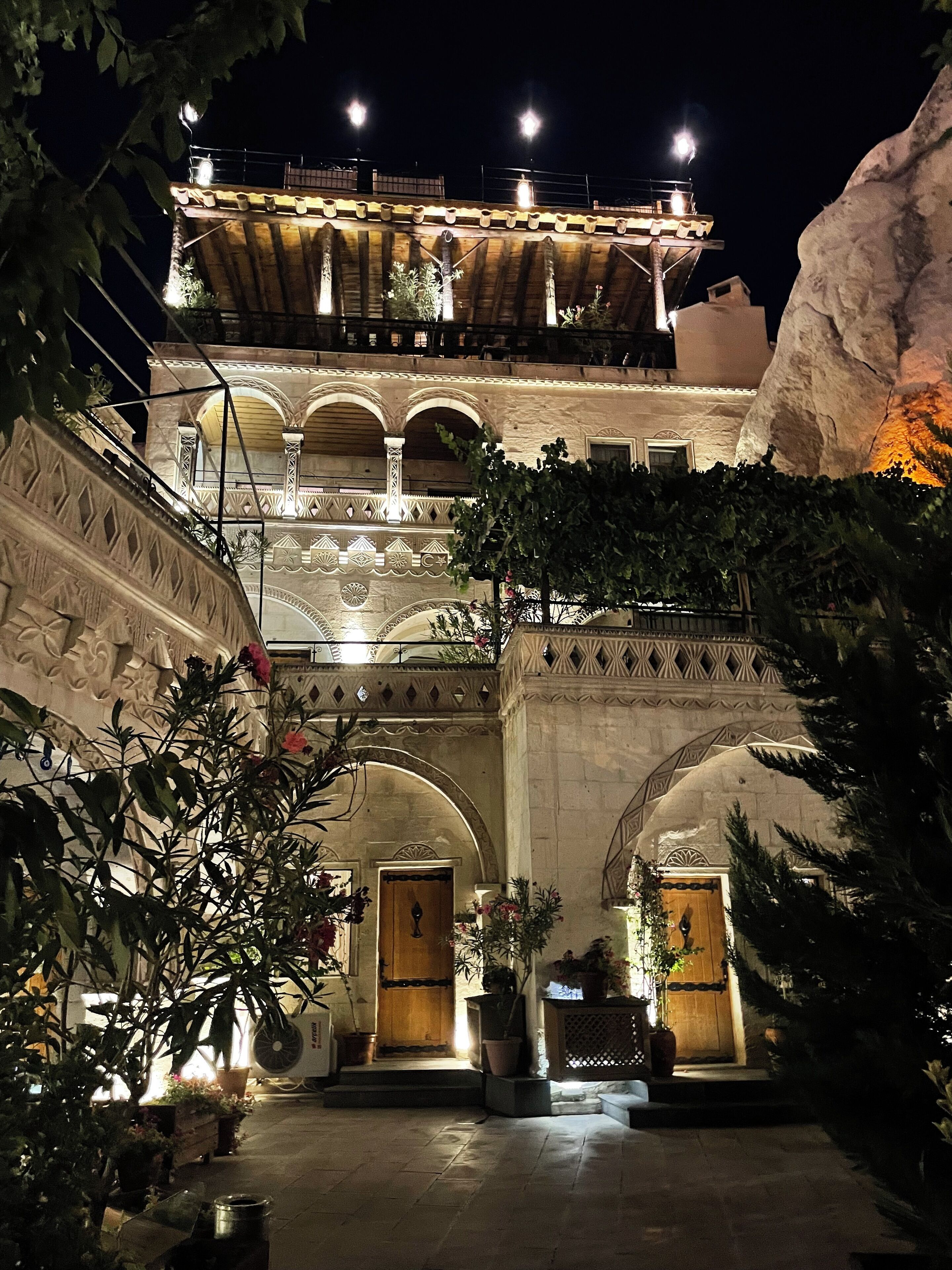 Photo - Roma Cave Suite