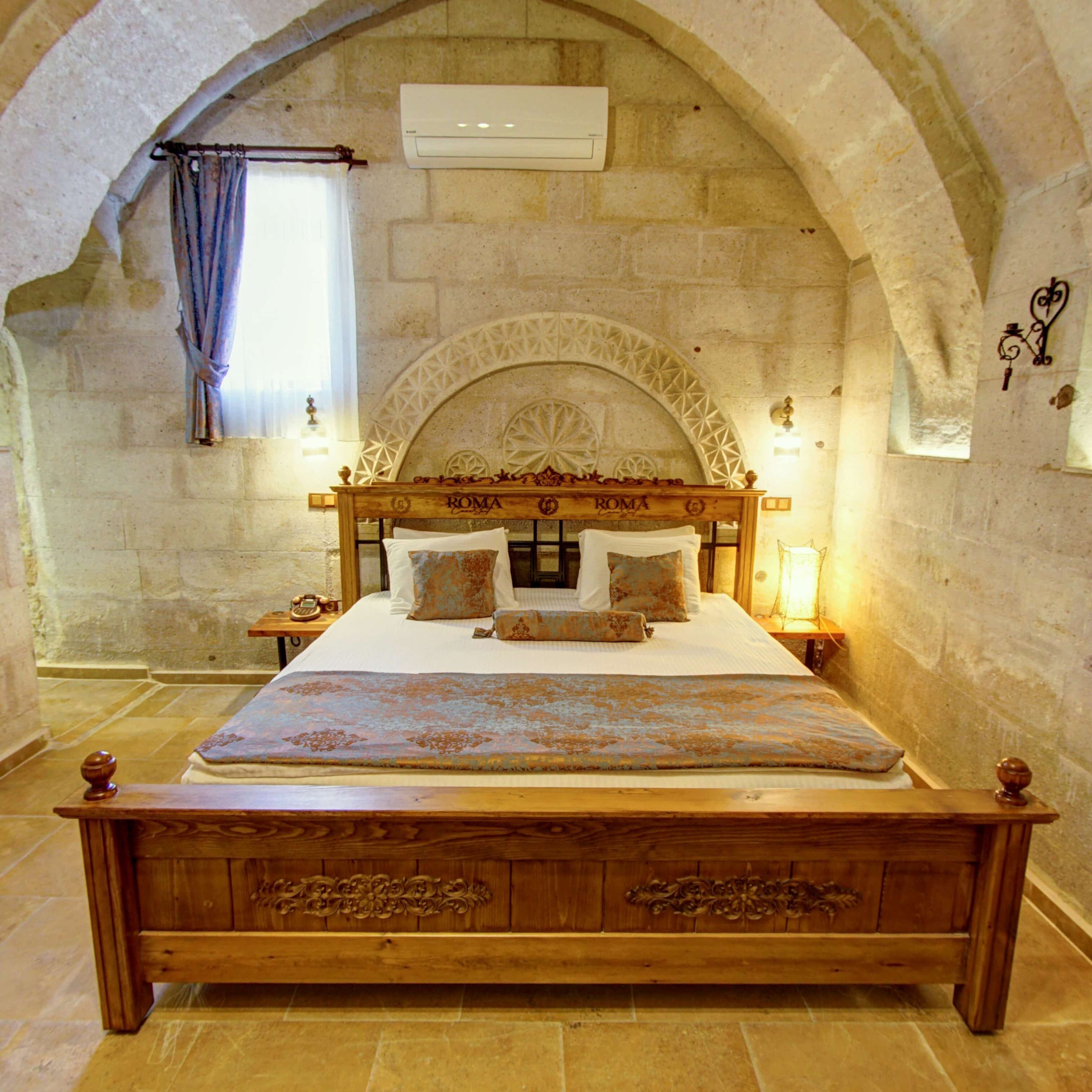 junior room | 1 bedroom, minibar, in-room safe, desk