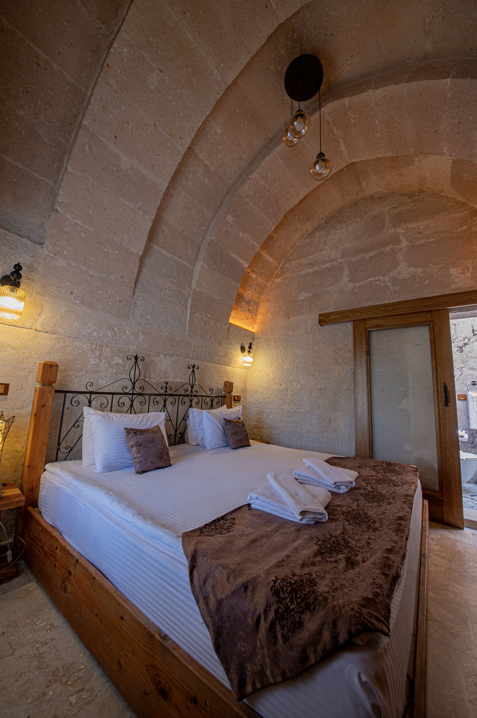 Photo - Roma Cave Suite