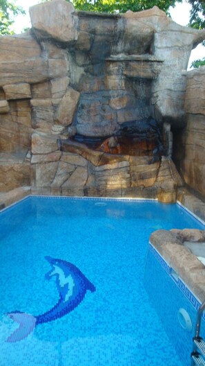 Outdoor pool - Hotel Niagara (Varna)