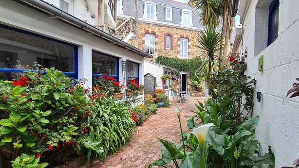 Terrace/patio - Hotel de France (Pleneuf-Val-Andre)