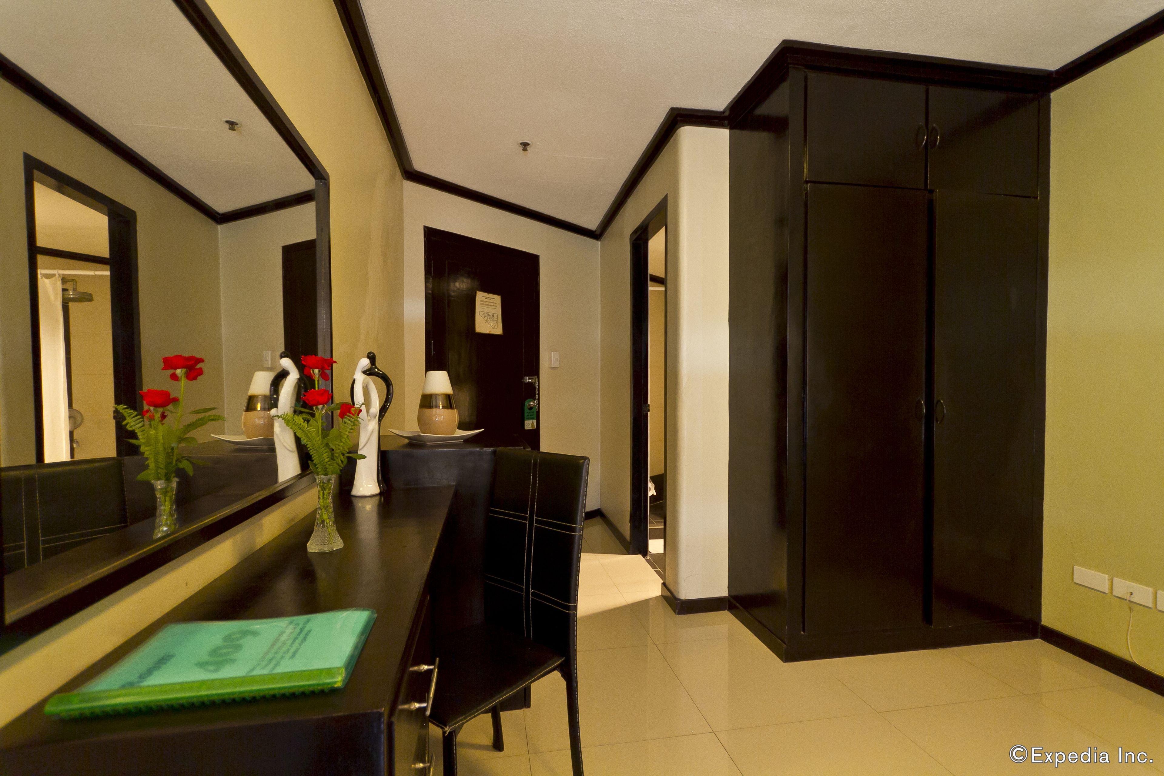 Centre d’affaires dans la chambre