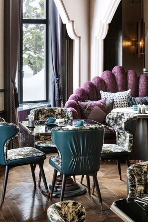 朝食 (ビュッフェ)、毎日提供 (1 名様 4350 JPY)