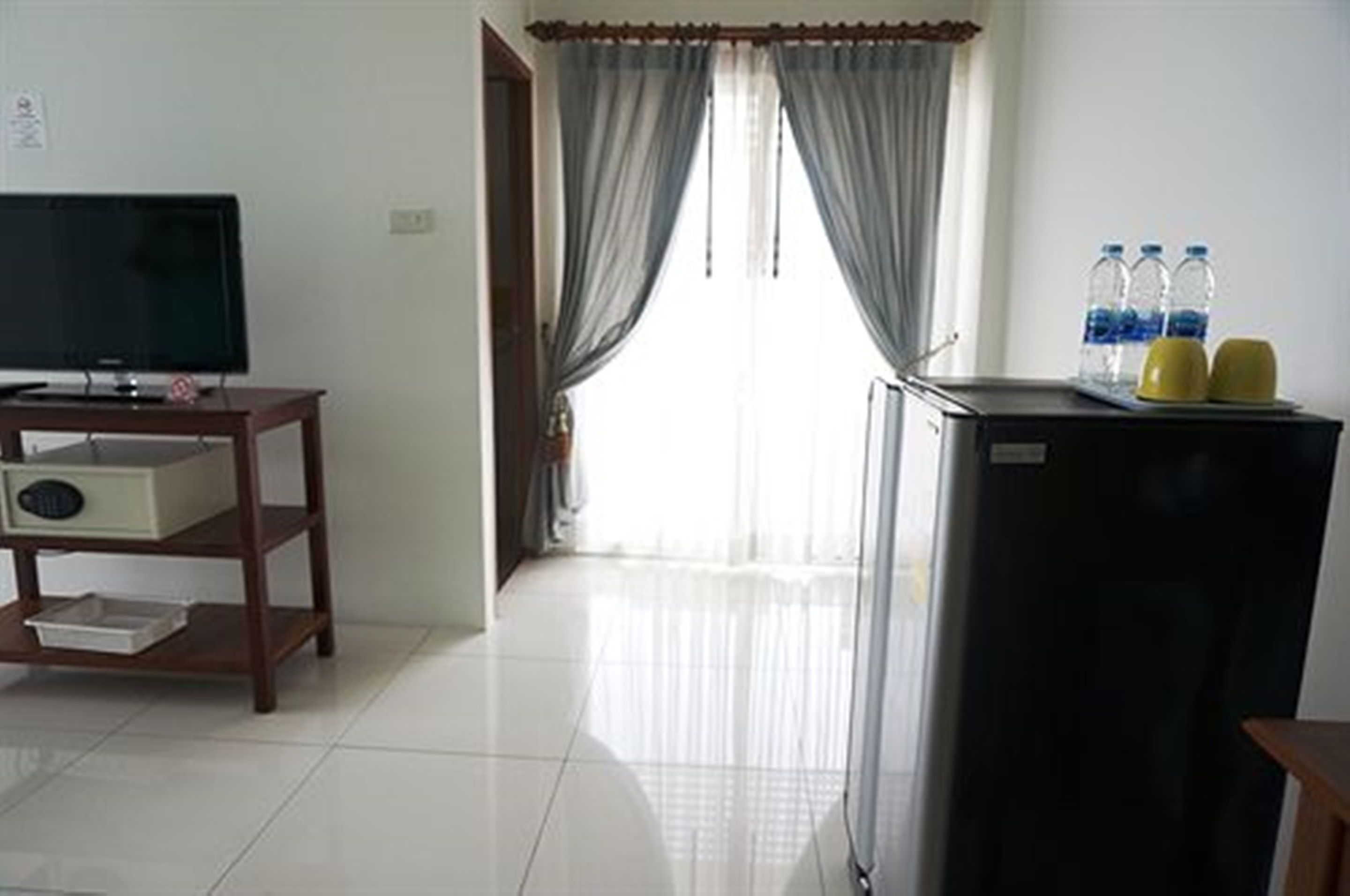 deluxe triple room | room amenity