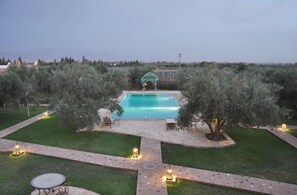 Seasonal outdoor pool, pool umbrellas, sun loungers - Les Oliviers de L Atlas (Al Ouidane)