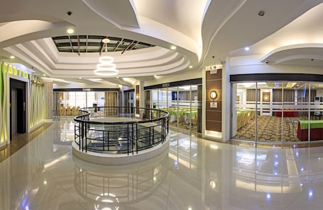 Meeting facility. Sarrosa International Hotel and Residential Suites