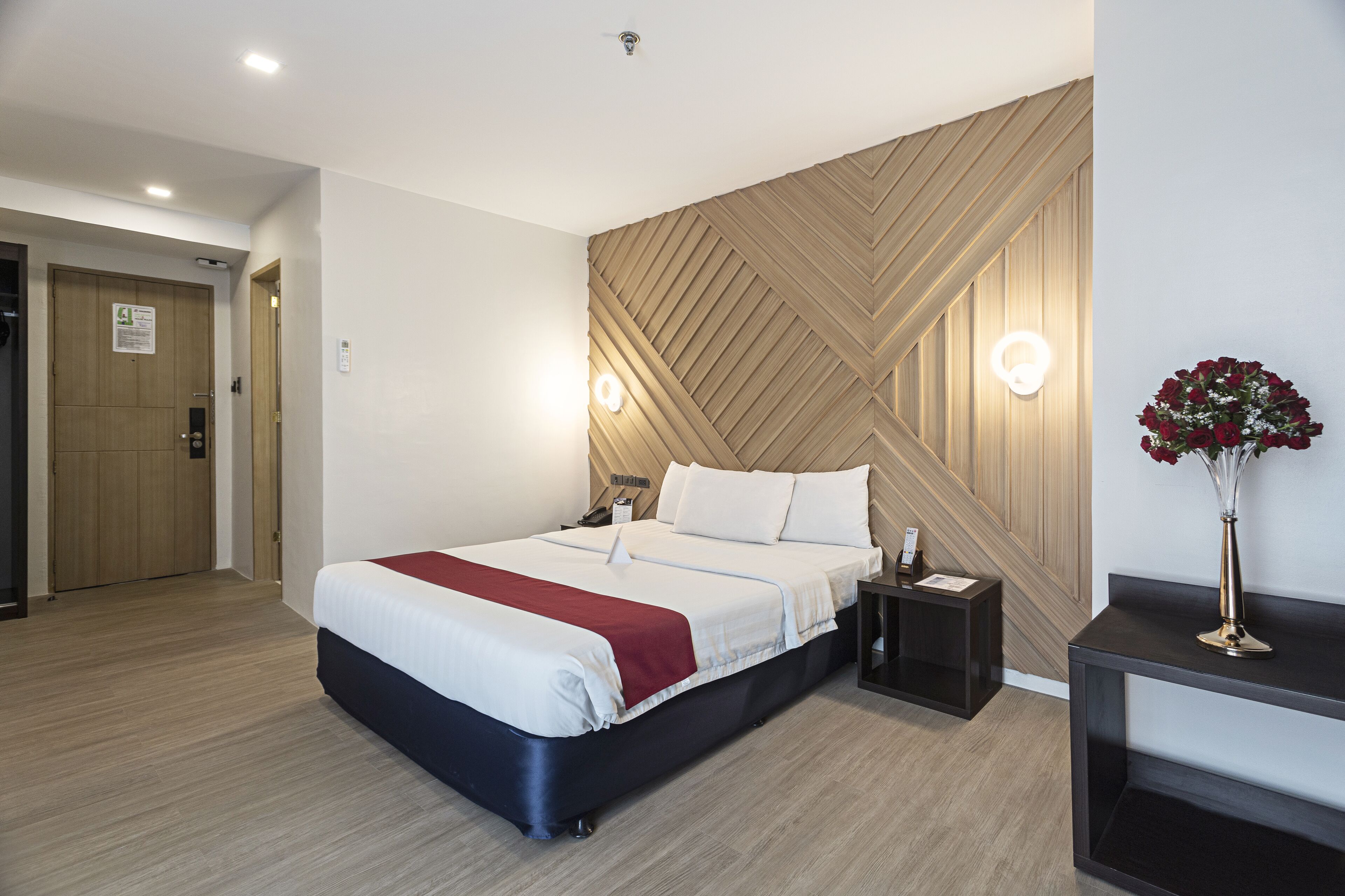 Photo - Sarrosa International Hotel and Residential Suites