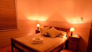 Cottage, 3 slaapkamers (511 Argent Street) | 1 slaapkamer, een bureau, een strijkplank/strijkijzer, gratis babybedden