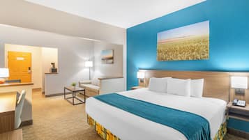 Suite, 1 King | Desk, iron/ironing board, free cribs/infant beds, free WiFi