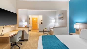 Escritorio, tabla de planchar con plancha y cunas gratuitas