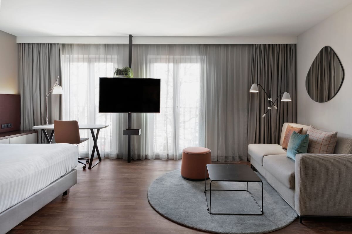 family studio, 1 queen bed with sofa bed, corner | hypo-allergenic bedding, in-room safe, desk, blackout curtains