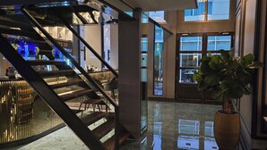 Bar (on property) - The Bless Hotel and Residence (Bangkok)