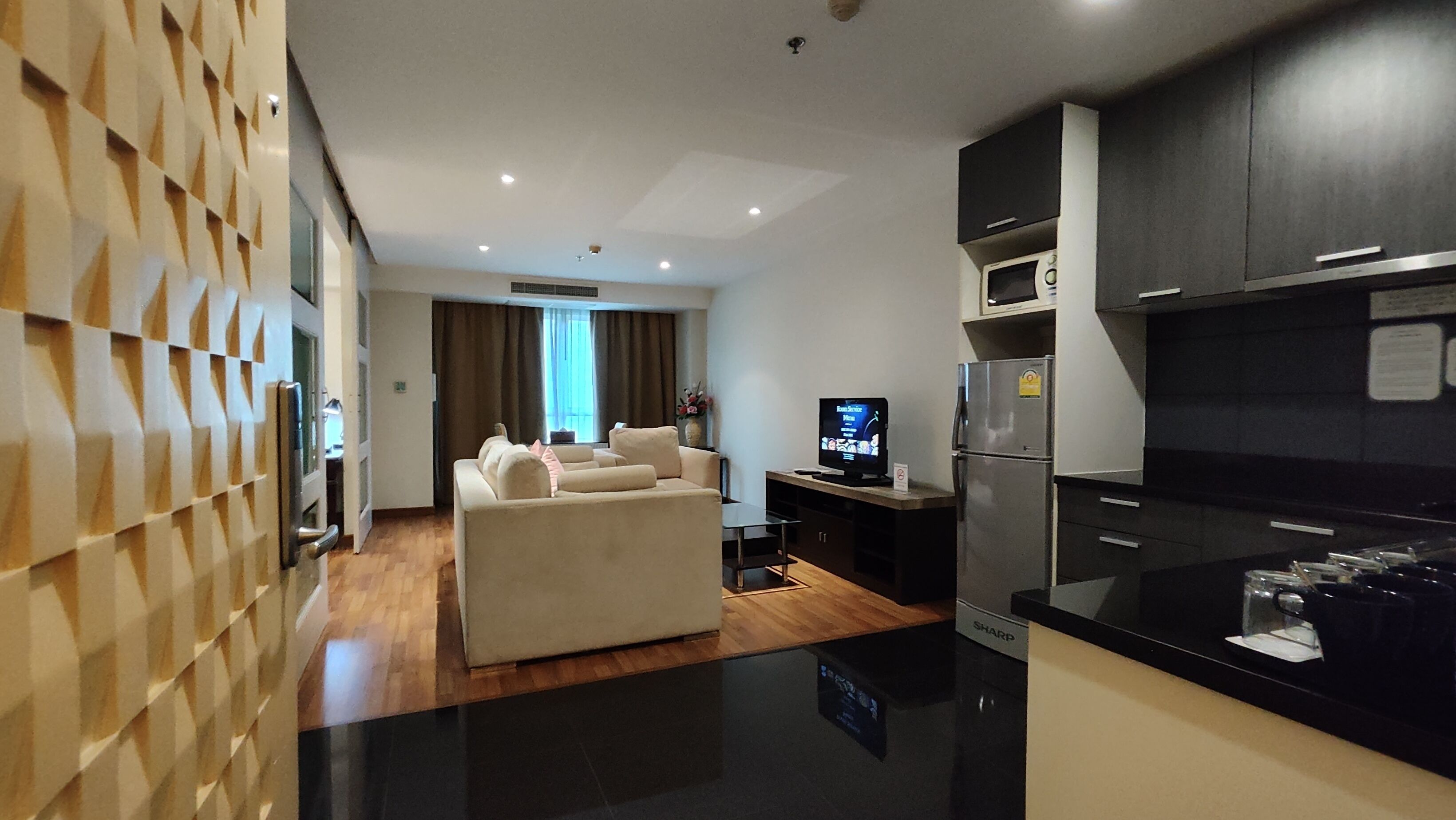 family 4 people room | 1 bedroom, in-room safe, desk, laptop workspace