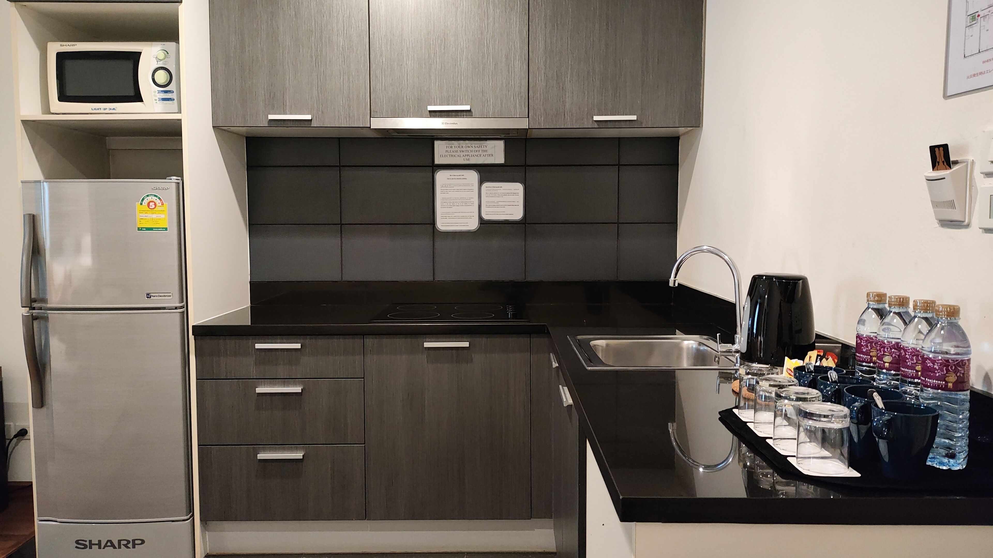 family 4 people room | 1 bedroom, in-room safe, desk, laptop workspace