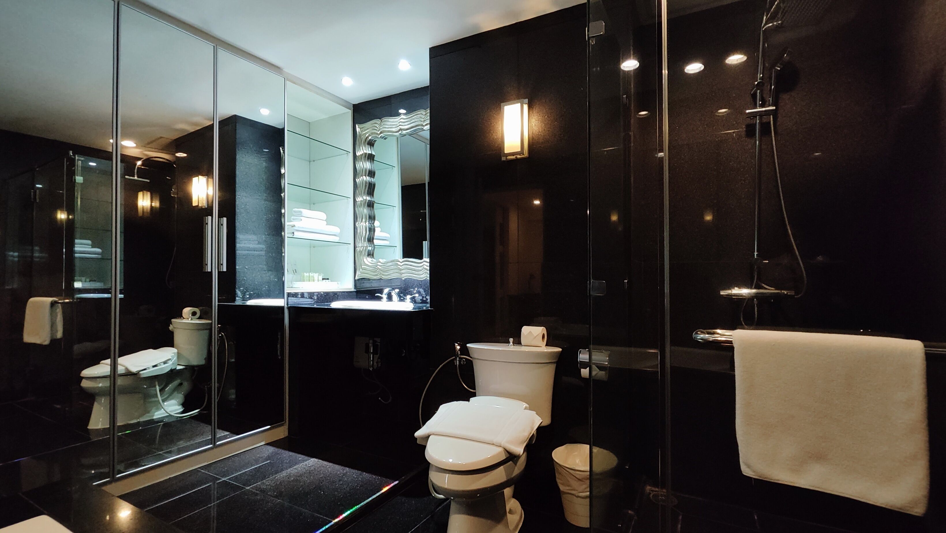 family 4 people room | bathroom | separate bathtub and shower, rainfall showerhead, free toiletries