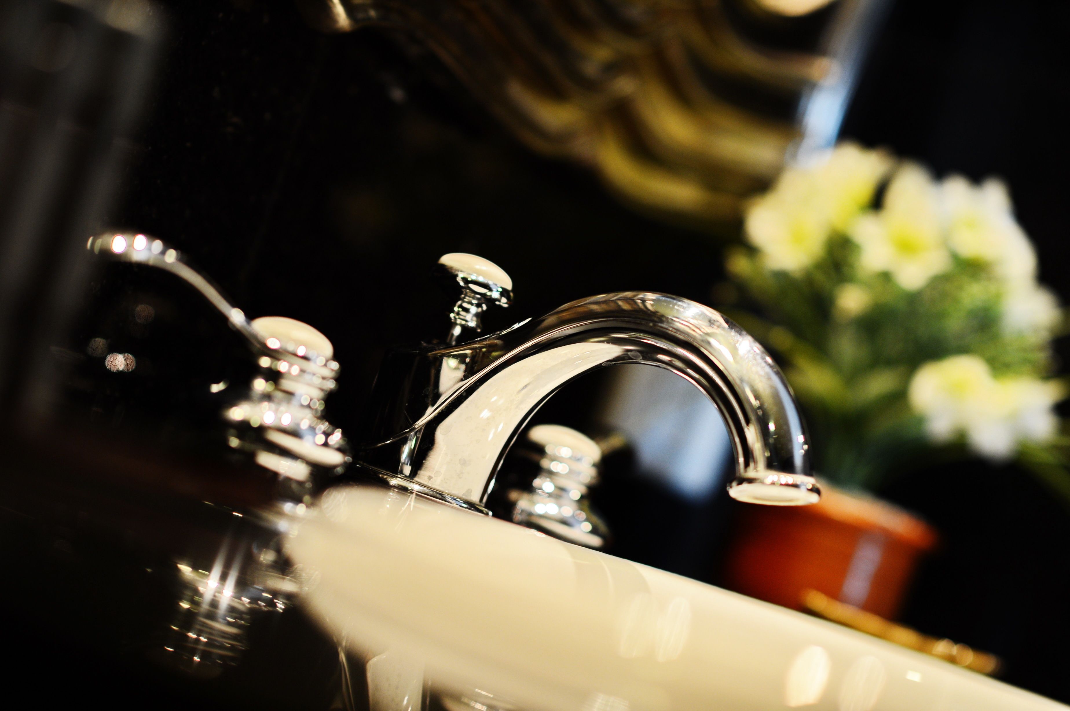 presidential suite | bathroom sink