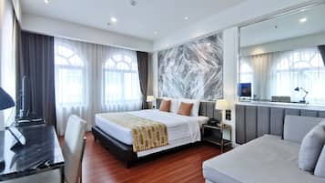 Grand Premier Room | 1 chambre, coffres-forts dans les chambres, bureau