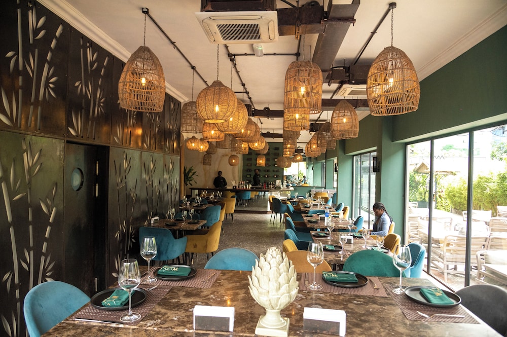 The Blowfish Hotel by null