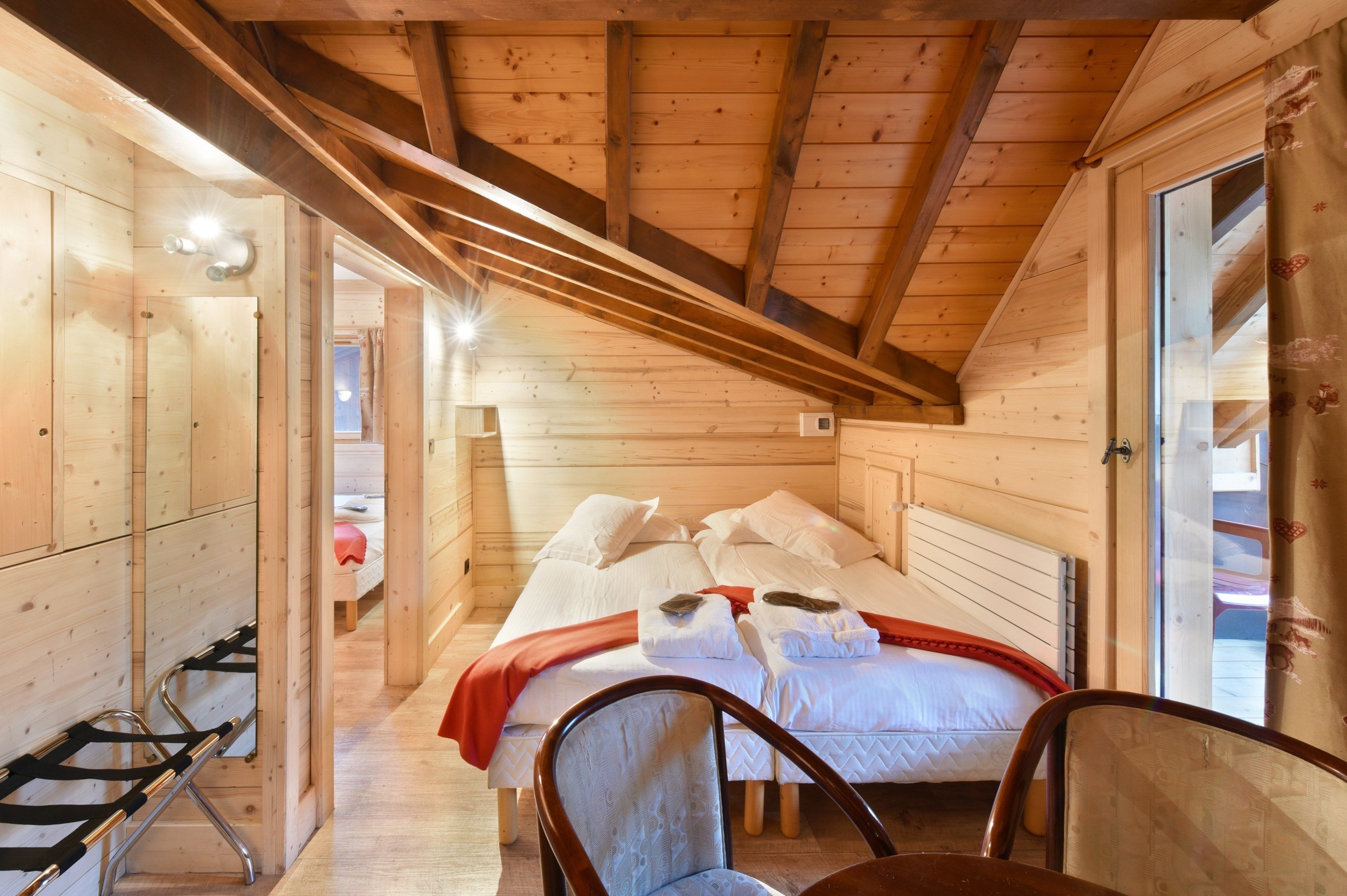 in-room safe, iron/ironing board, free wifi