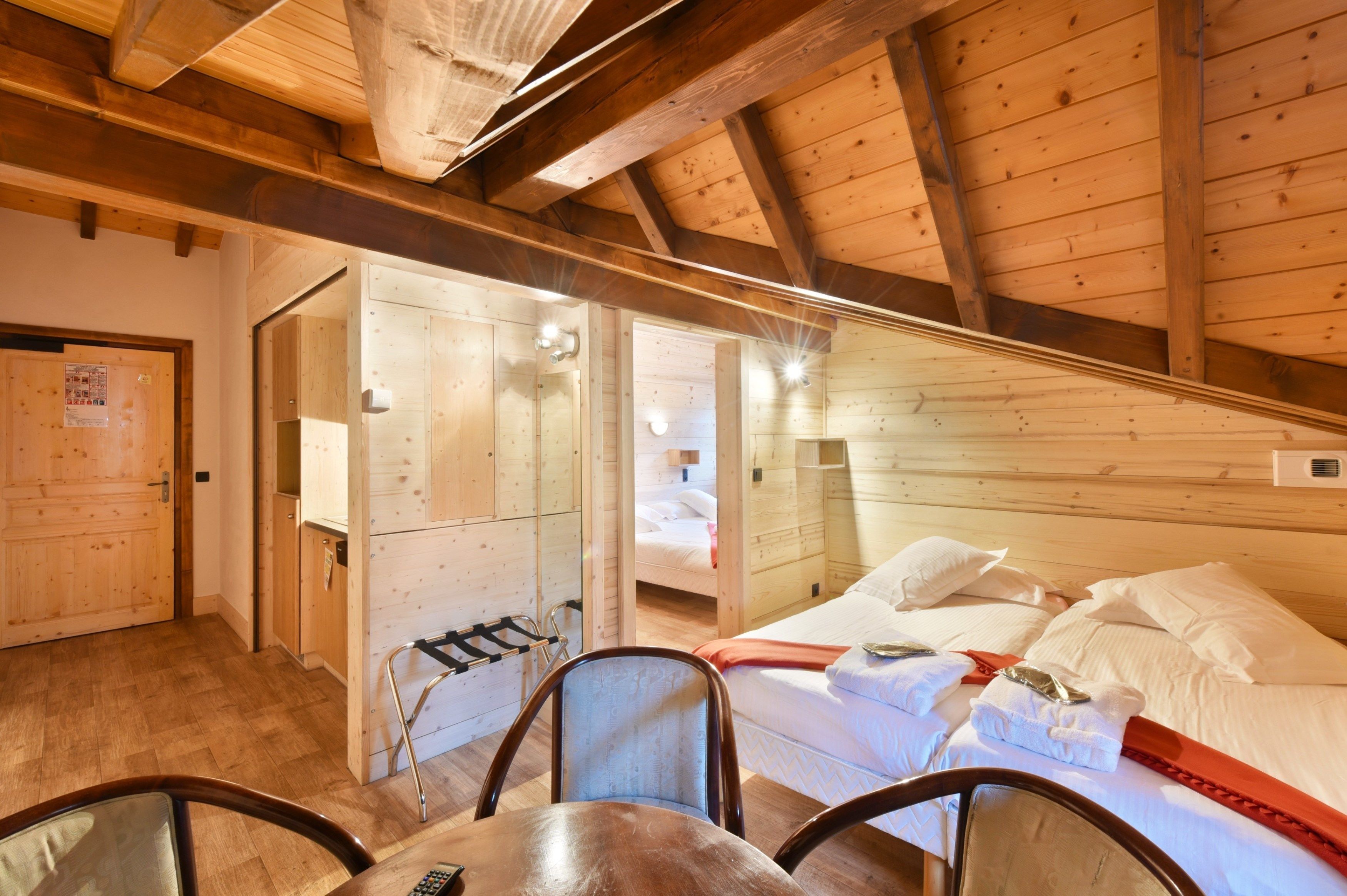 chambre suite 2 pieces 4 personnes | in-room safe, iron/ironing board, free wifi