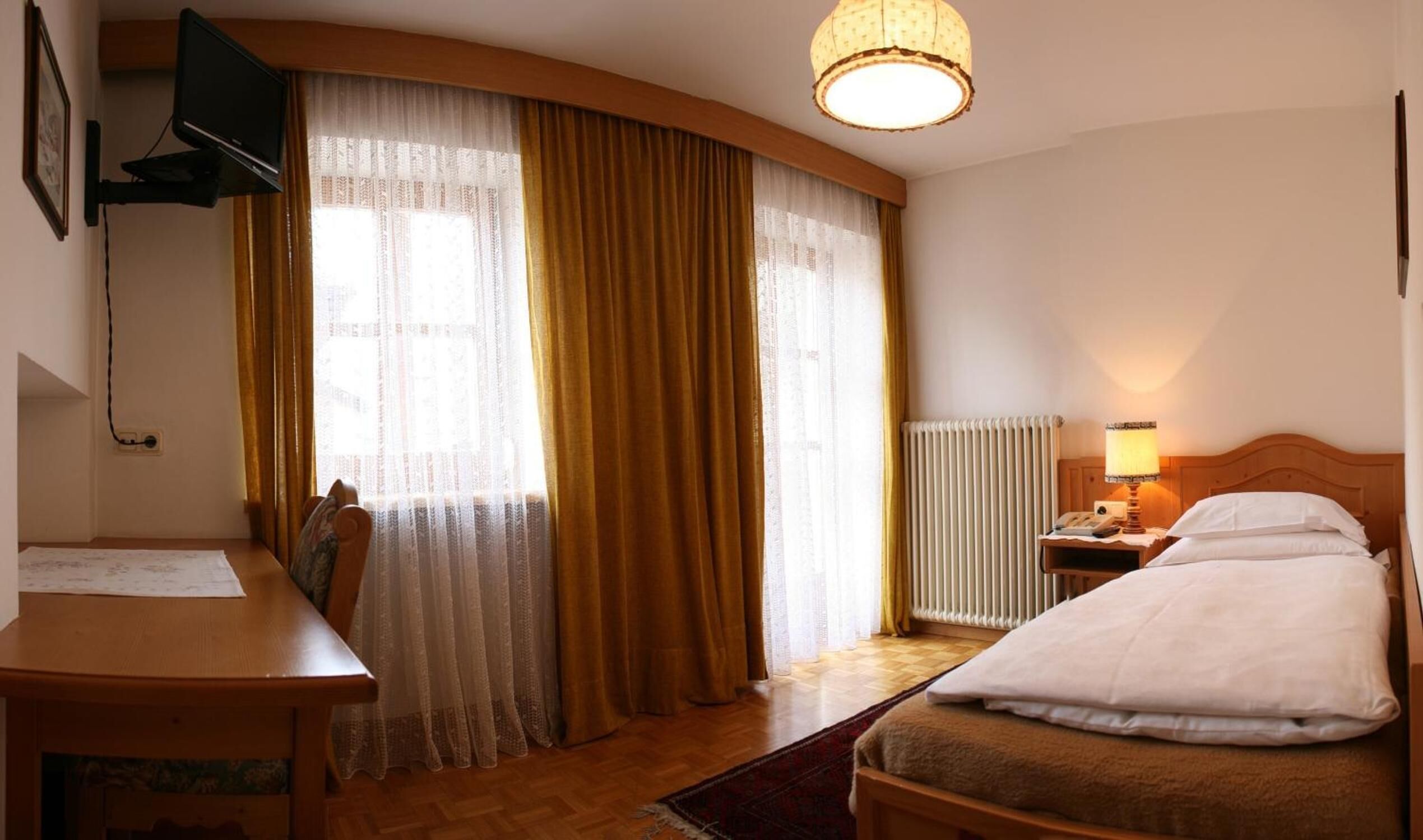 down duvets, in-room safe, desk, blackout curtains